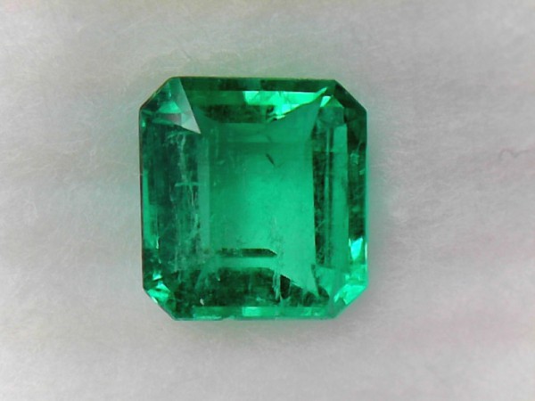 Émeraude Naturelle Colombie 8,05 Carats - Certifiée GGL - Huilage - Vert Translucide