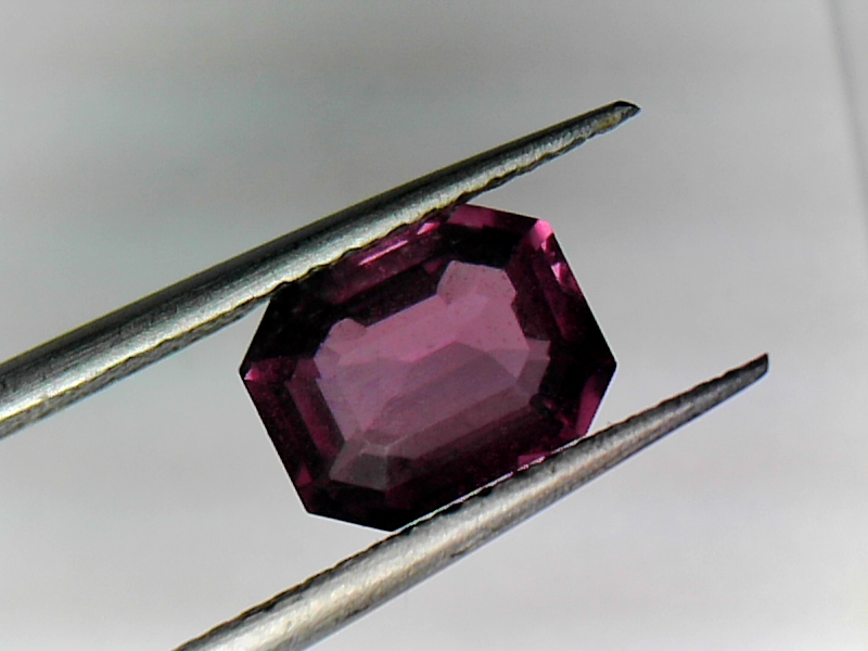 Saphir Rose-pourpre 1,85 Carat - Sri-Lanka Octogonale - Gemmius