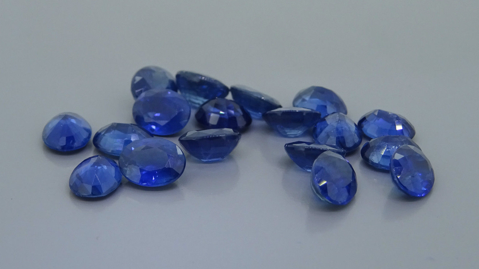 Saphir Bleu Naturel 7 Carats Ovale - Pierre Précieuse Gemsonclick De Haute Qualité