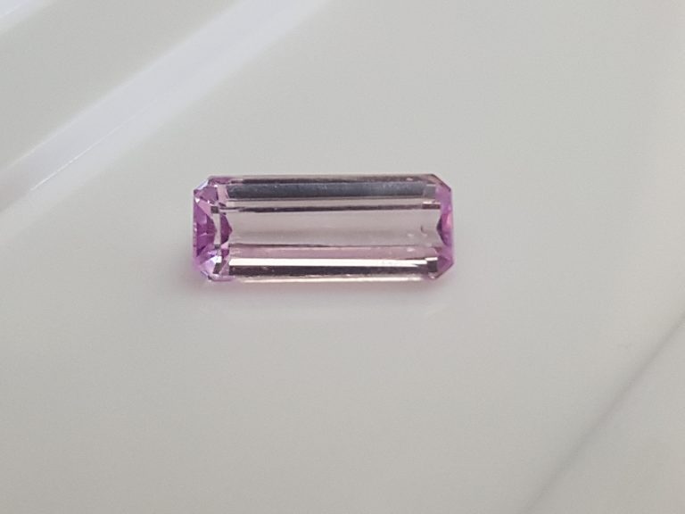 Kunzite Naturelle Rose D'Afghanistan - 7,12 Carats - Certifiée GGL - Taille Ronde - Neuf Avec Certificat