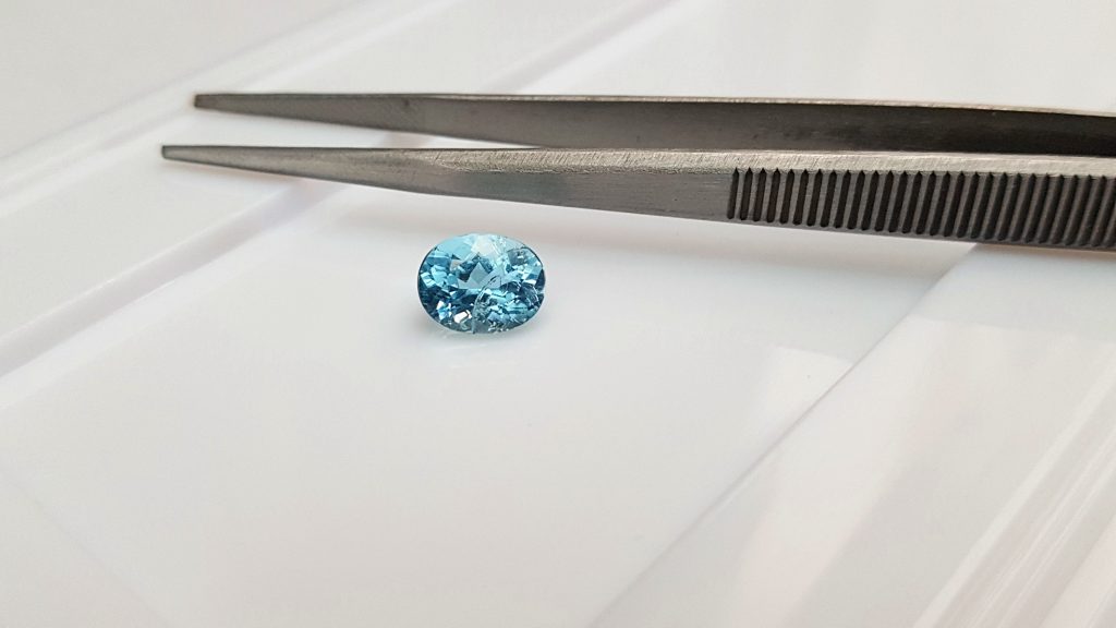 Cabochon Aigue-marine Du Brésil - 23.47 Carats, Ovale, Bleu Ciel Clair, Naturel