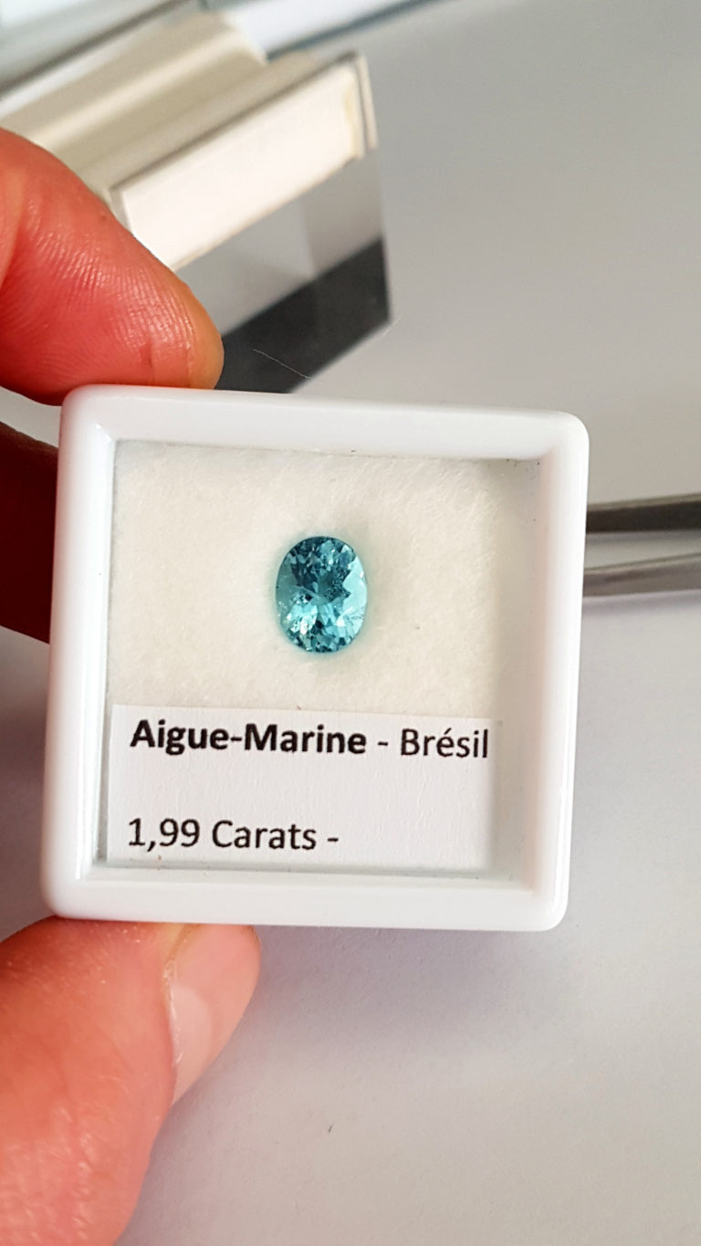Aigue-marine Brésilienne Naturelle – 1,79 Carats – Taille Ovale – Transparente