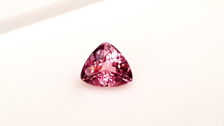 Spinelle Rose Naturel De Birmanie - 1,45 Carats - Certificat AGI - Pierre Fine Ovale De Qualité