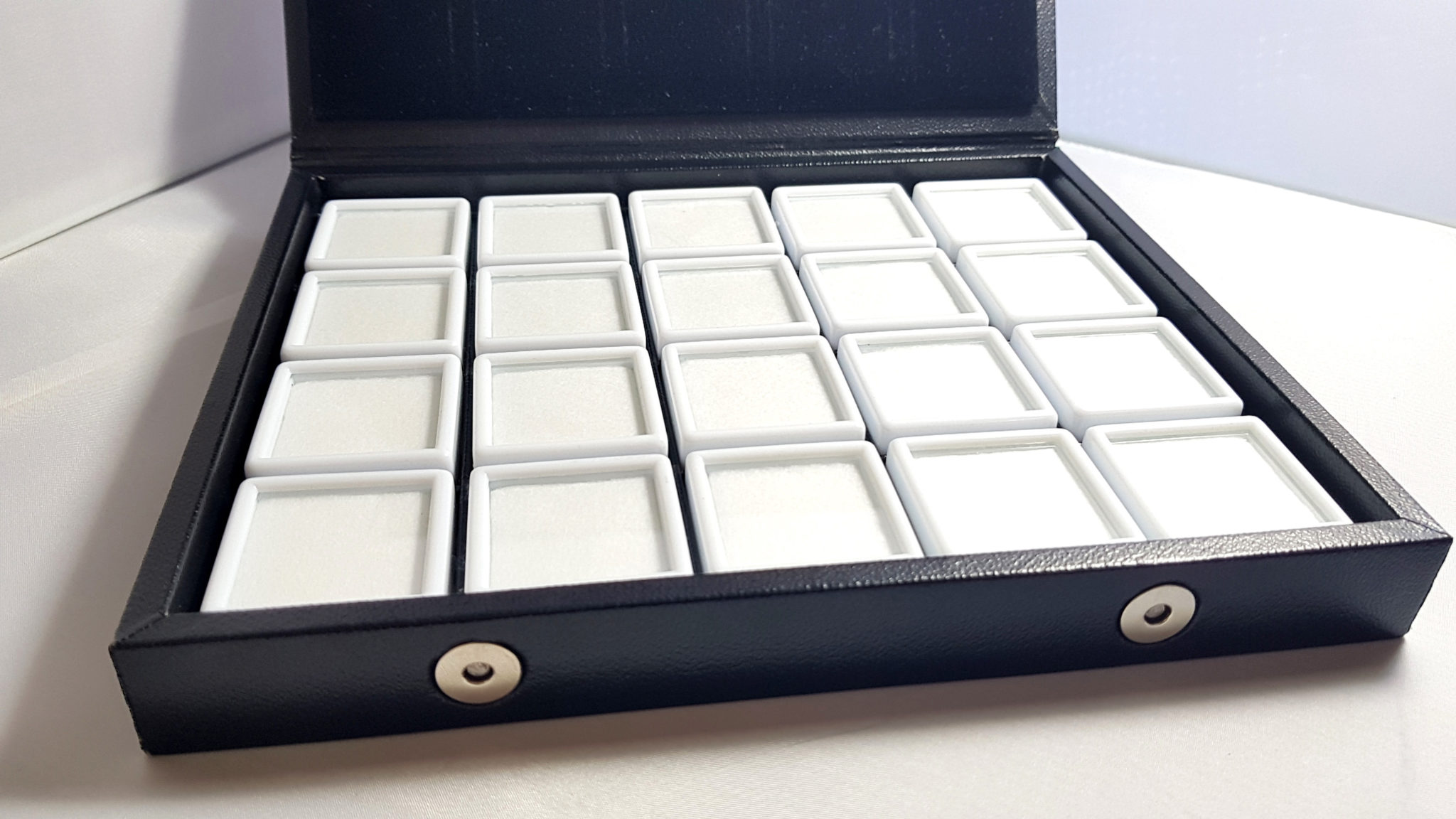 Coffret 20 Boîtes - 4 X 4 cm - - Gemmius | Achat et vente de pierres