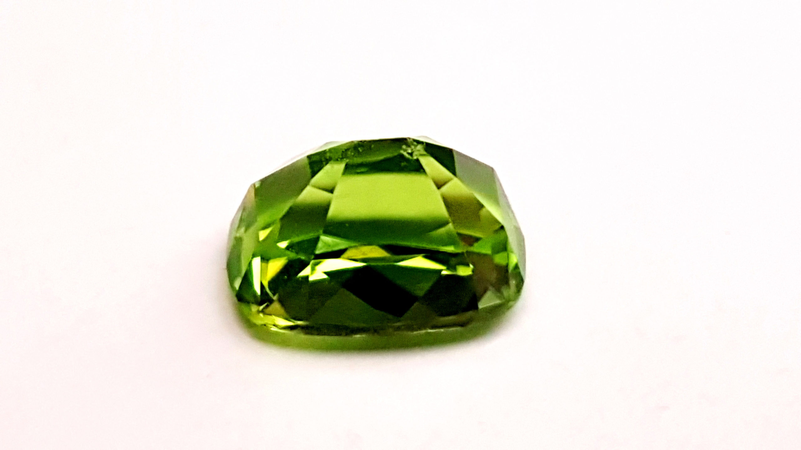 Paire De Péridots Naturels Du Pakistan - 1.97 Carats - Qualité œil Propre - Vert